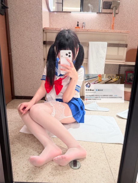 洛洛酱 推特luoluoxiaotuzZ 1-4月福利订阅合集极品馒头穴 【29P 14V 97MB】